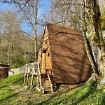 En Ariege Insolite Avec Vue Montagne, Calme, Nature Et Ciel Etoile Alpehytte Massat