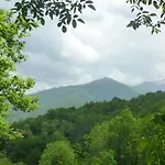 En Ariege Insolite Avec Vue Montagne, Calme, Nature Et Ciel Etoile Alpehytte *