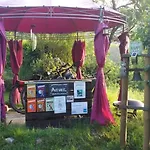 En Ariege Insolite Avec Vue Montagne, Calme, Nature Et Ciel Etoile Massat