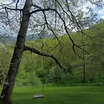 En Ariege Insolite Avec Vue Montagne, Calme, Nature Et Ciel Etoile *