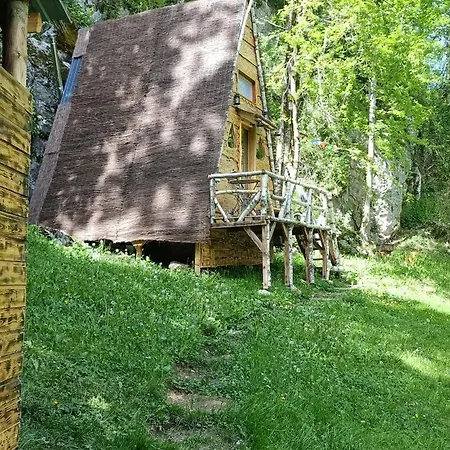 D'tente Skylodge Skali シャレー Massat
