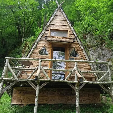 En Ariege Insolite Avec Vue Montagne, Calme, Nature Et Ciel Etoile Chalet Massat